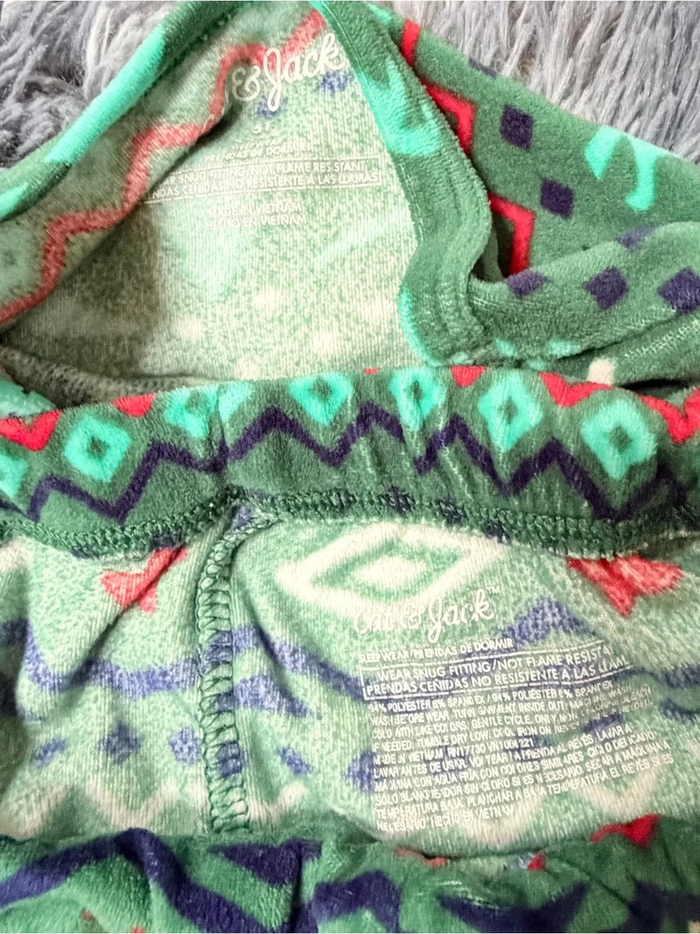 Boys 4T Green Dino Print Pajama Set Velour Cozy Holiday Dinosaur theme matching